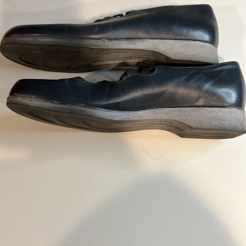 Munro Shoes Elastic Lacing Size 8.5 Narrow